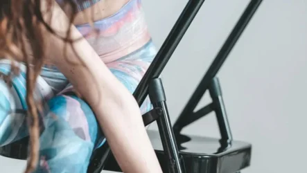 Ali sukaš svoje telo? 5 koristi, ki jih ponujajo joga asane z zasuki