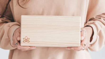 Kvader za jogo - pluta ali les