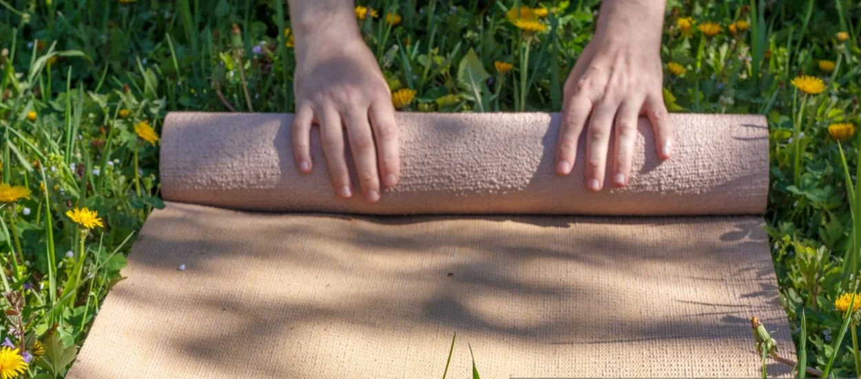 Od zimske utrujenosti do pomladne energije: jogijska pot do nove vitalnosti in skrbi zase