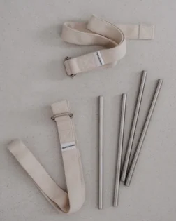 Therapeutische Knie Stäbe aus Edelstahl für Iyengar Patella Ausrichtung mit zwei Gurten.