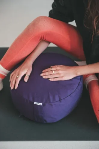 Zafu, organisch – Meditationskissen – lila