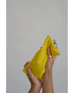 The eye pillow with linen and lavender filling helps with relaxation during yoga, helps with insomnia, headache and stress reduction.