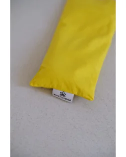 The eye pillow with linen and lavender filling helps with relaxation during yoga, helps with insomnia, headache and stress reduction.