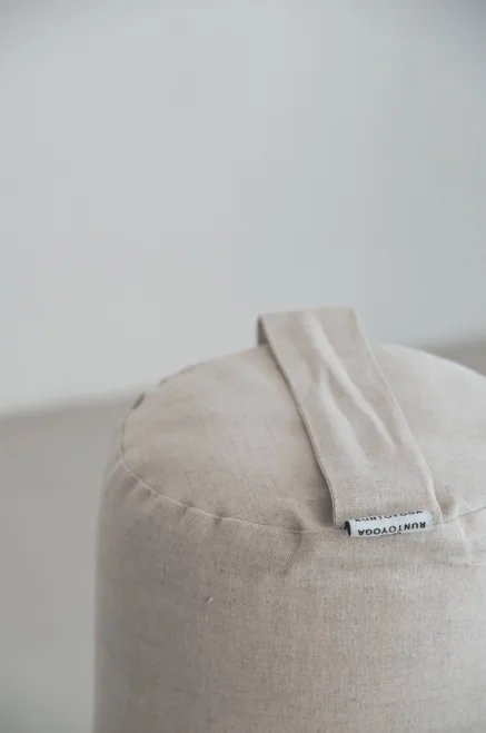 Linen Bolster, organic – filled with buckwheat hulls – natural