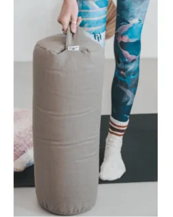 Siv lanen joga bolster z ajdovimi luščinami, cilindrični valj za podporo hrbtenice in prsnega koša.