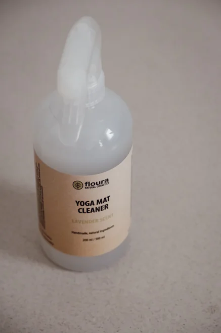 Sredstvo za čišćenje prostirki za jogu Lavanda - Floura 500ml