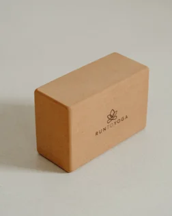 Großer Kork Yoga Block für extra Höhe und bequeme Stütze.