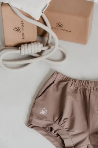 Pantaloncini Iyengar con tasche – Taupe