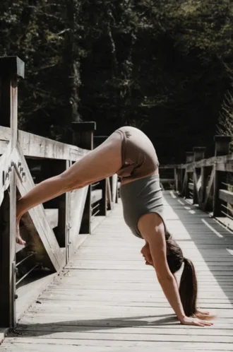 Pantaloncini Iyengar con tasche – Taupe