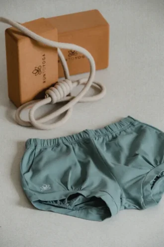 Iyengar shorts with pockets – Sage