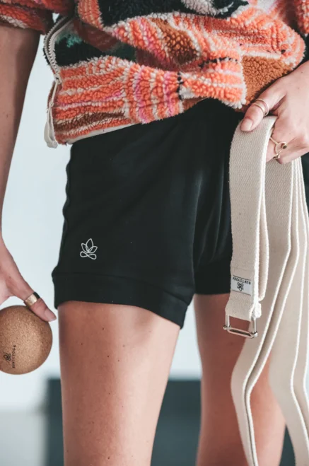 Iyengar shorts – Black