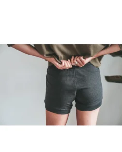 abbigliamento yoga uomo Pantaloncini Iyengar – grigio scuro