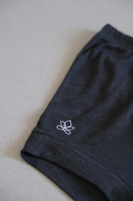 Iyengar Shorts – Dunkelgrau
