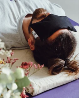 Pranayama-Kissen, blau mit Yogadecke