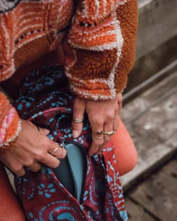 Bombažna torba za joga blazino z motivom Tulip, žepom na zadrgo in nastavljivim trakom.