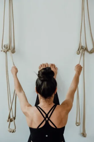 Par kratkih stenskih vrvi - Iyengar